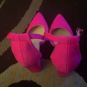 Neon, pink heels VERY BRIGHT PINK